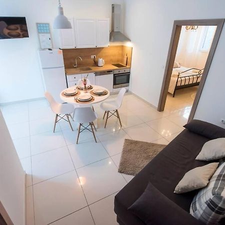 Apartman M&S 1 Kali, Otok Ugljan Lägenhet Exteriör bild