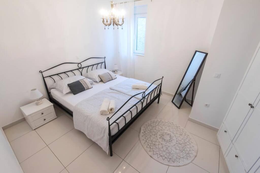 Apartman M&S 1 Kali, Otok Ugljan Lägenhet Exteriör bild